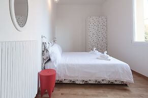 Saragozza Apartments