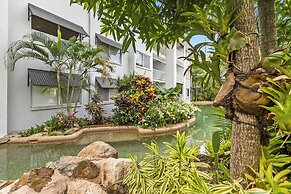 Cairns Tropical Bliss Swim In - Out Apt