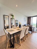Sea View 2 Bed Room Luxury - Perfect Location