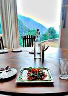 Xenious White House Eco Resort