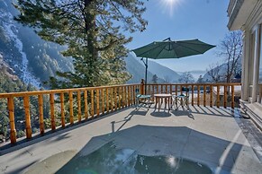 Xenious White House Eco Resort