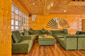 Xenious White House Eco Resort