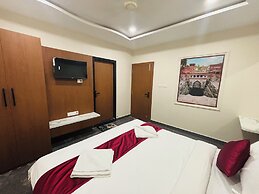 Hotel Sayari Inn