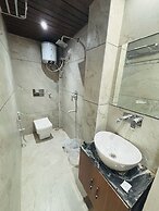 Hotel Sayari Inn