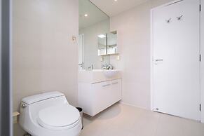Tyms Elegant 3BR 2BA Apt Near Malls