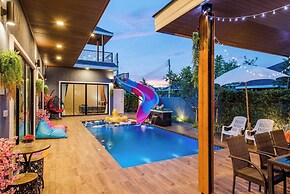 Sky Blue Private Pool Villa, Near Cham Am Beach