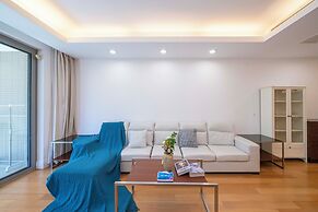 Tyms Stylish 3BR 2BA Apt Xujiahui Metro