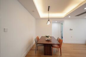 Tyms Stylish 3BR 2BA Apt Xujiahui Metro