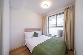 Tyms Stylish 3BR 2BA Apt Xujiahui Metro