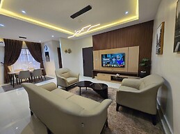 HOUSE 3204