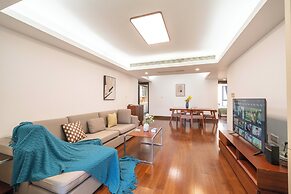Tyms Premium 3BR 2BA Apt Walk to Metro