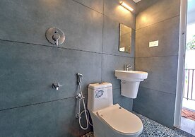 Gardenia Kanthalloor by VOYE HOMES