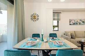 Artemis Sky Suite - Sea Escape With Mountain View