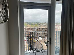 Tranquil Dartford Apartment Retreat