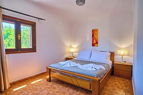 Villa Amarilda - Private Pool Garden in Corfu