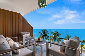 New Stylish 1 BR Condo - Ocean Views - Flex Room