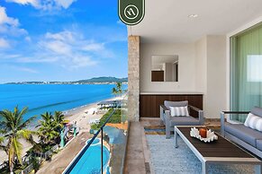 New Stylish 1 BR Condo - Ocean Views - Flex Room