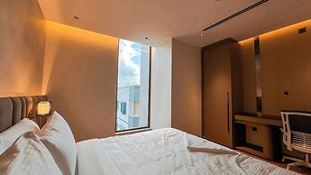 F HOTELS