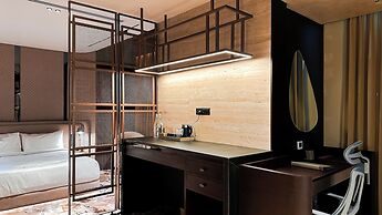 F HOTELS