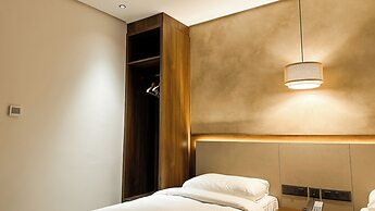 F HOTELS
