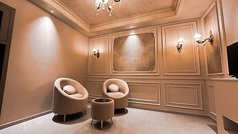 F HOTELS