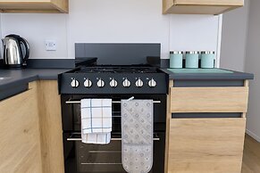 39 Greenlands, Littlesea Holiday Park