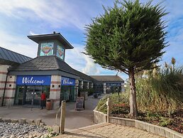 39 Greenlands, Littlesea Holiday Park