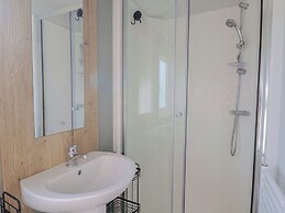 39 Greenlands, Littlesea Holiday Park