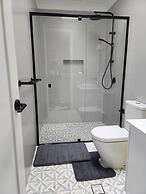 Couples' Haven - 2 Bedrooms