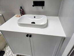 Couples' Haven - 2 Bedrooms