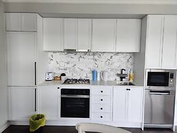 Couples' Haven - 2 Bedrooms