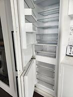 Couples' Haven - 2 Bedrooms