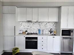 Couples' Haven - 2 Bedrooms