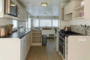 Golden Gate Holiday Centre - Holiday Accommodation 19058