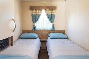 Marton Mere Holiday Village - 18682
