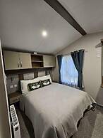 145 Woodside View
