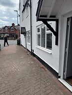 Cottage - Sleeps 4 - Pet Ok - Patio - Parking