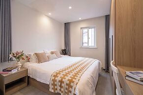 Book and Bed-QuYang Road