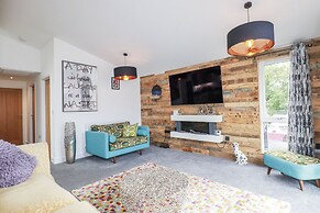 Minack Lodge