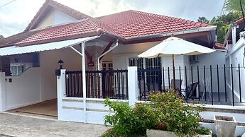 Valley 41 - 2 bdr Private Villa Near Phuket Town
