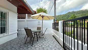 Valley 41 - 2 bdr Private Villa Near Phuket Town