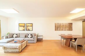 Tyms Cozy 2BR 1BA Apt Xuhui Metro