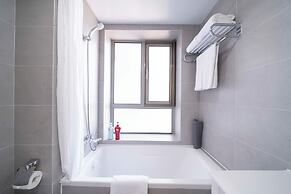 Tyms Modern 2BR 1BA Suite Xujiahui Metro