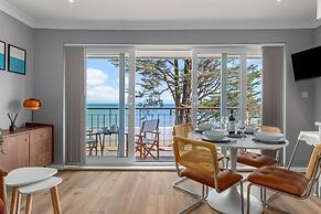 33 Beach Court - Direct Beach Access Sea Views
