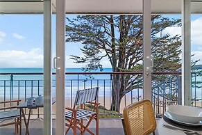 33 Beach Court - Direct Beach Access Sea Views