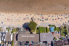 33 Beach Court - Direct Beach Access Sea Views