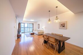 Tyms Elegant 2BR 1BA Apt Walk to Malls