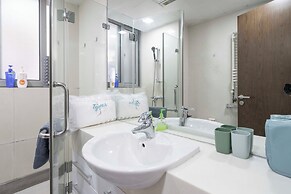 Tyms Modern 1BR 1BA Suite Xujiahui Metro