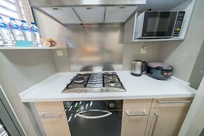 Tyms Cozy 2BR 1BA Apt Near Metro