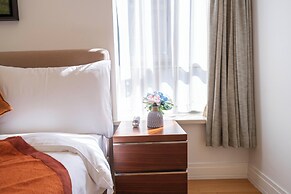 Tyms Cozy 2BR 1BA Apt Near Metro